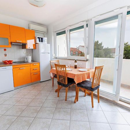 Apartments Baricevic Бол Екстер'єр фото