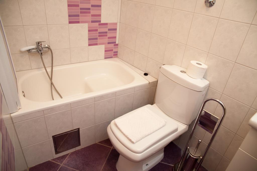 Apartments Baricevic Бол Екстер'єр фото
