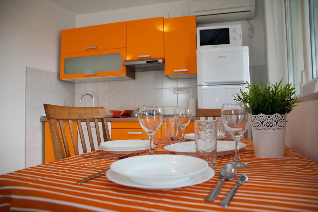 Apartments Baricevic Бол Екстер'єр фото